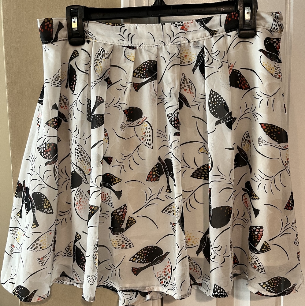 Old Navy skirt with birds sz Medium